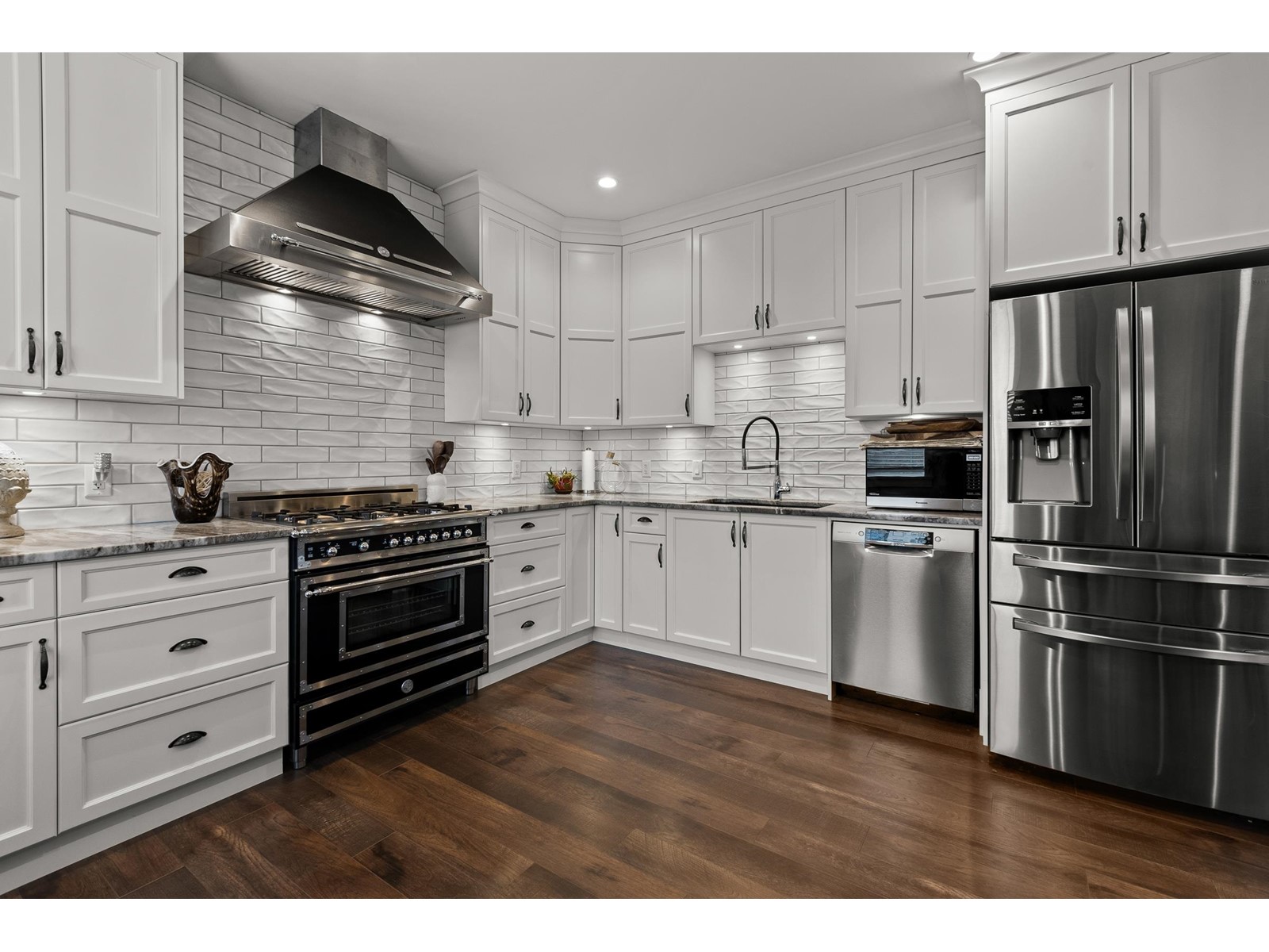 201 MCCALLUM ROAD, Abbotsford real estate listing R2954253