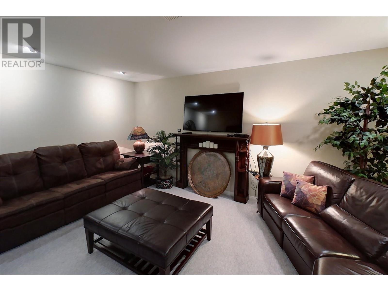  11702 GOLF COURSE Drive, Osoyoos