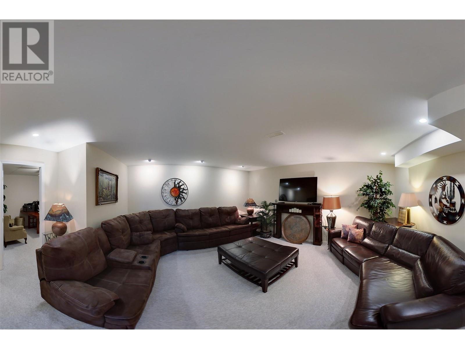  11702 GOLF COURSE Drive, Osoyoos