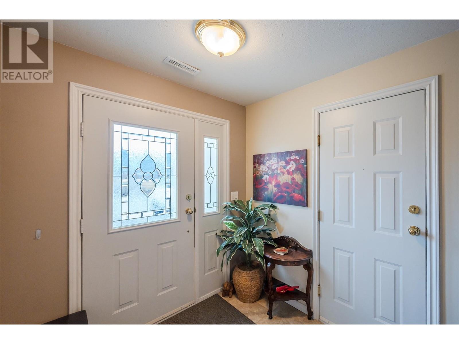 11702 GOLF COURSE Drive, Osoyoos