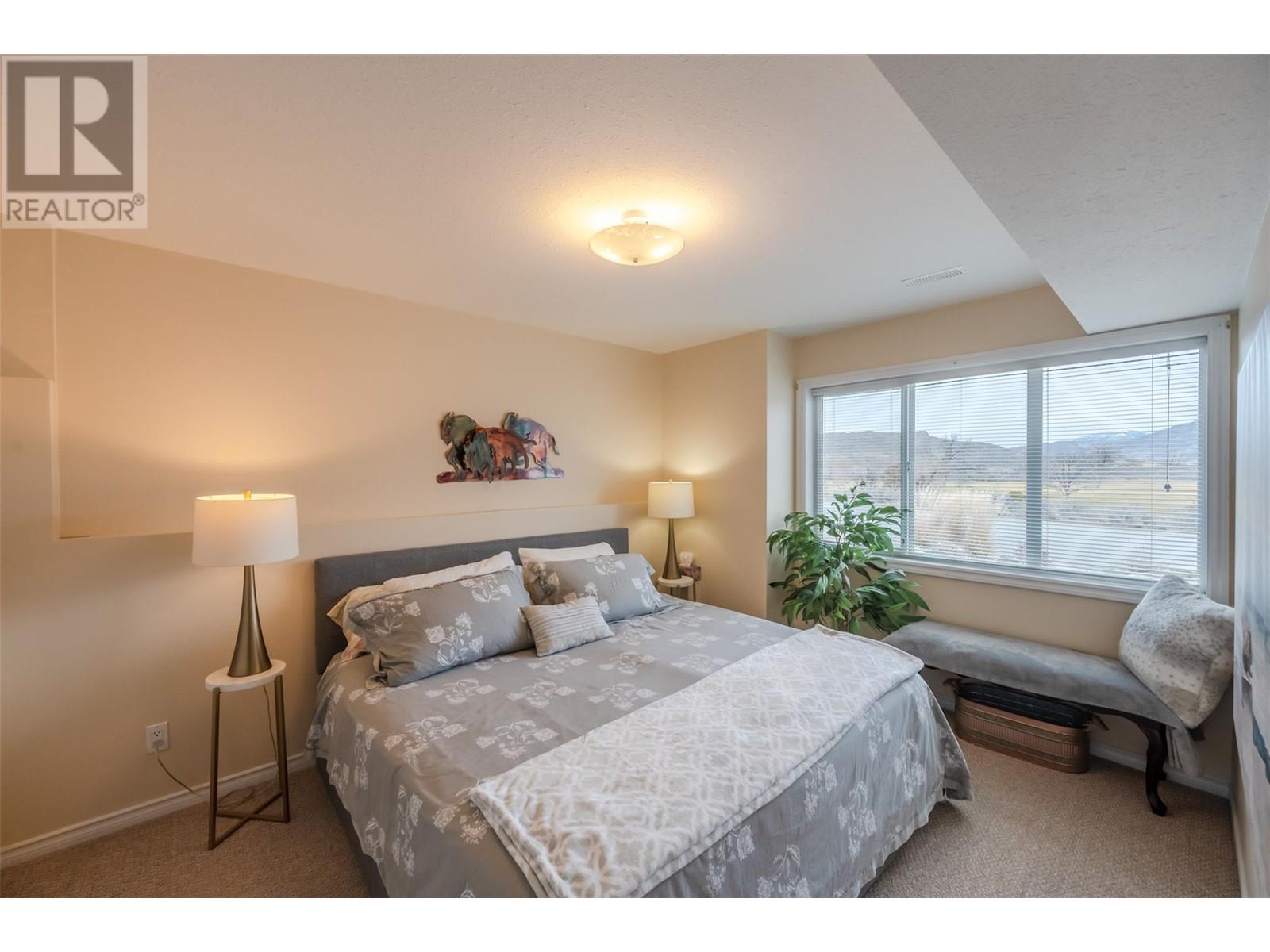  11702 GOLF COURSE Drive, Osoyoos