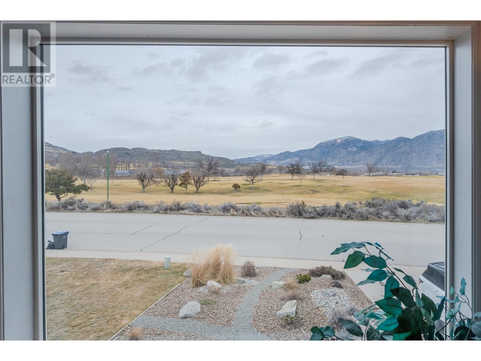  11702 GOLF COURSE Drive, Osoyoos