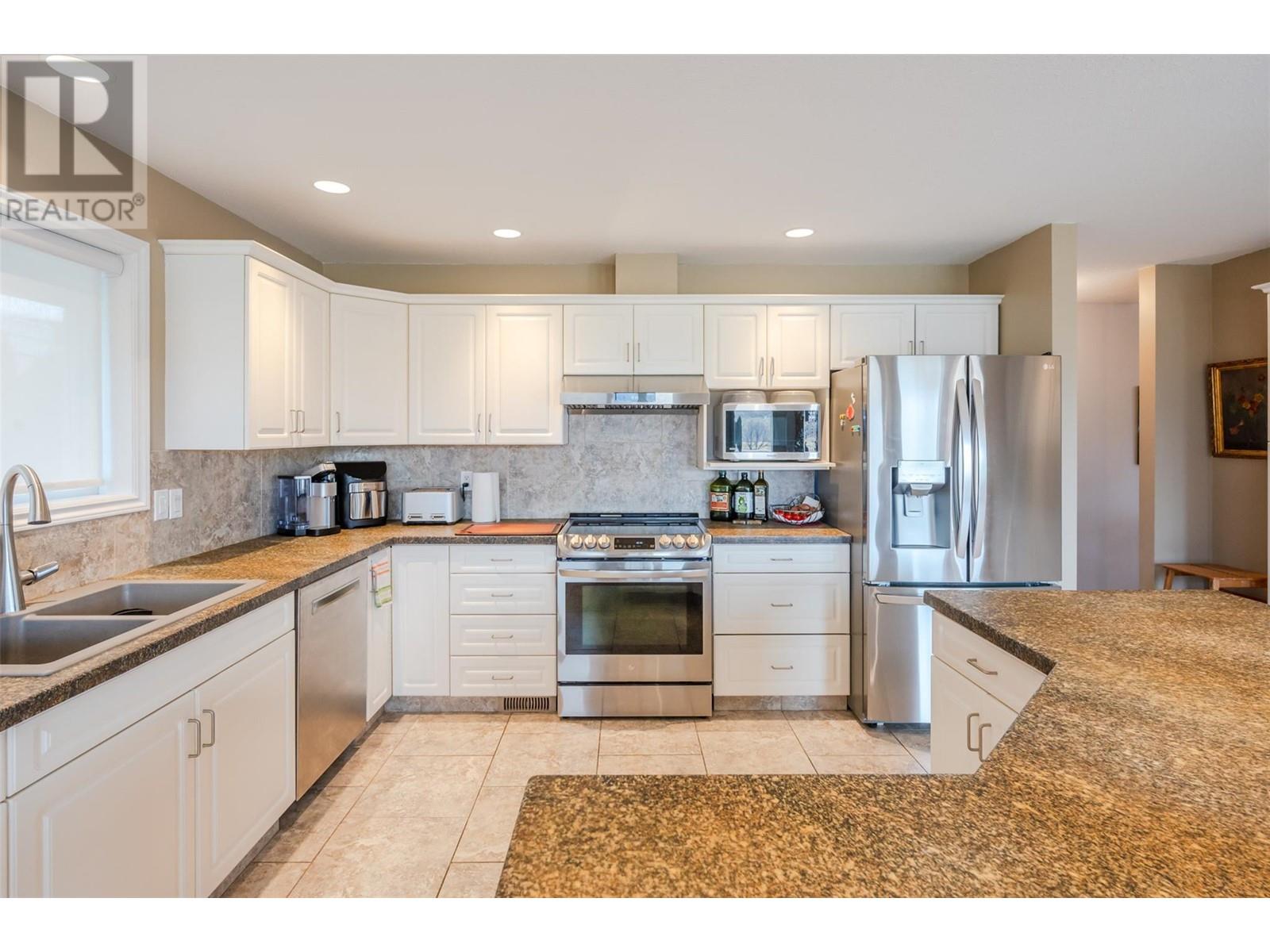  11702 GOLF COURSE Drive, Osoyoos