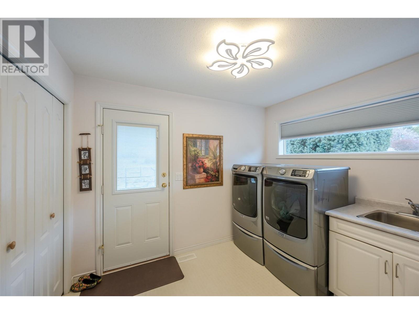  11702 GOLF COURSE Drive, Osoyoos