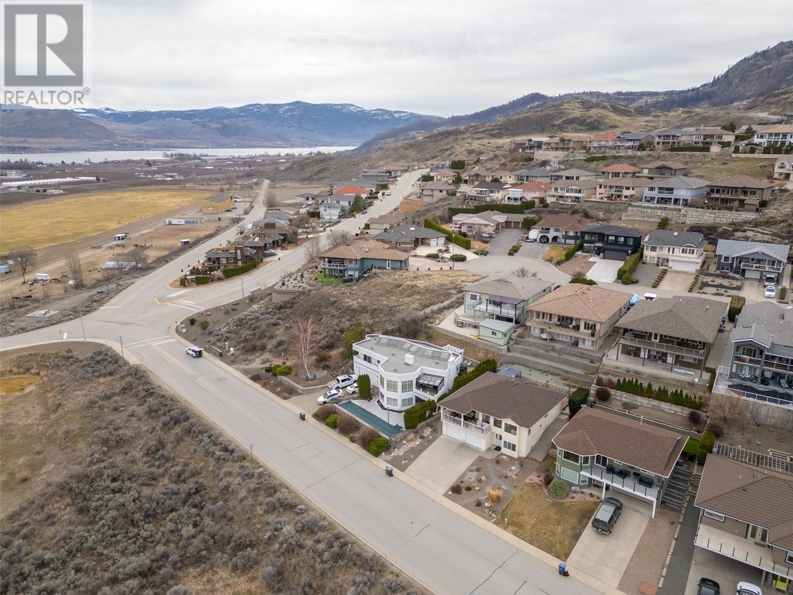  11702 GOLF COURSE Drive, Osoyoos