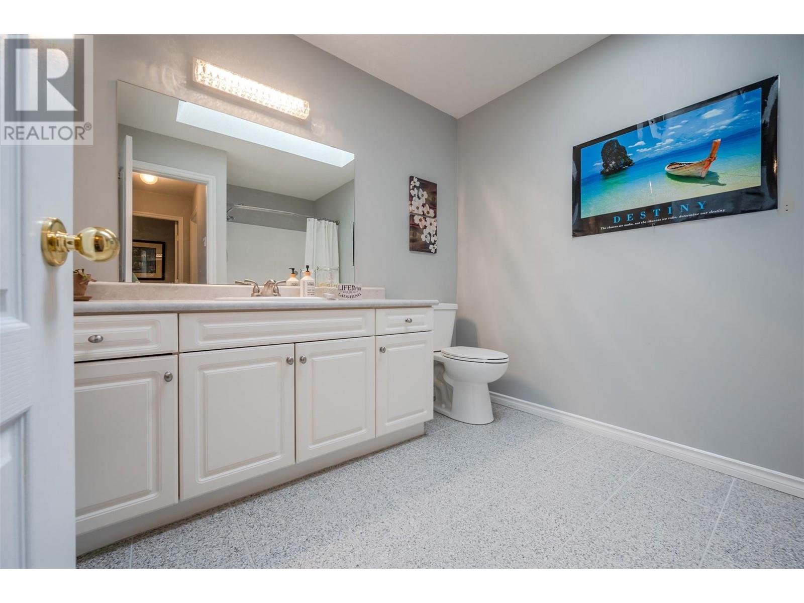  11702 GOLF COURSE Drive, Osoyoos