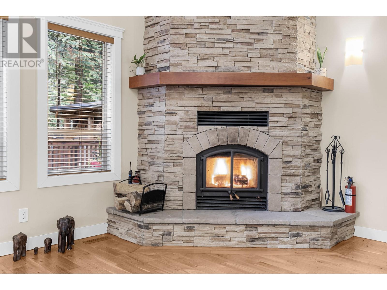 1782 DEPOT ROAD, Squamish real estate listing R2977710