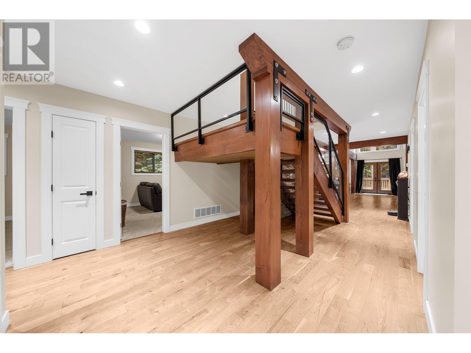 1782 DEPOT ROAD, Squamish real estate listing R2977710
