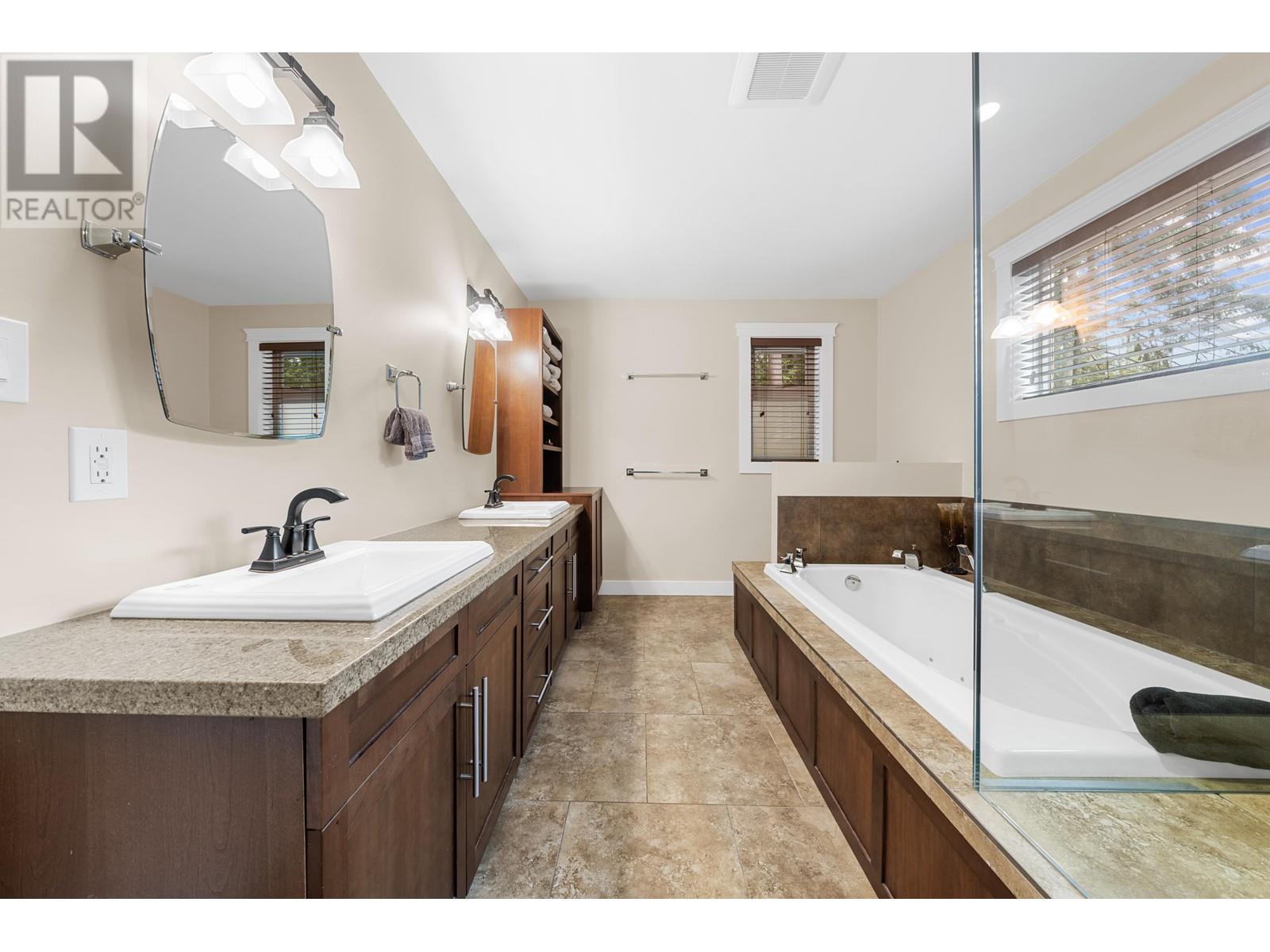 1782 DEPOT ROAD, Squamish real estate listing R2977710