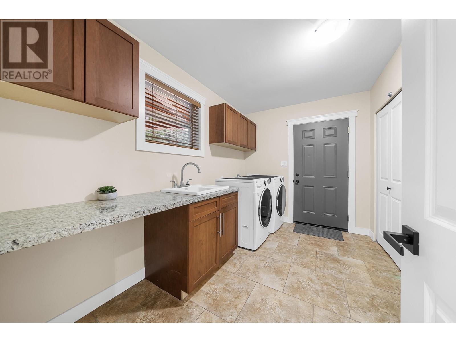 1782 DEPOT ROAD, Squamish real estate listing R2977710