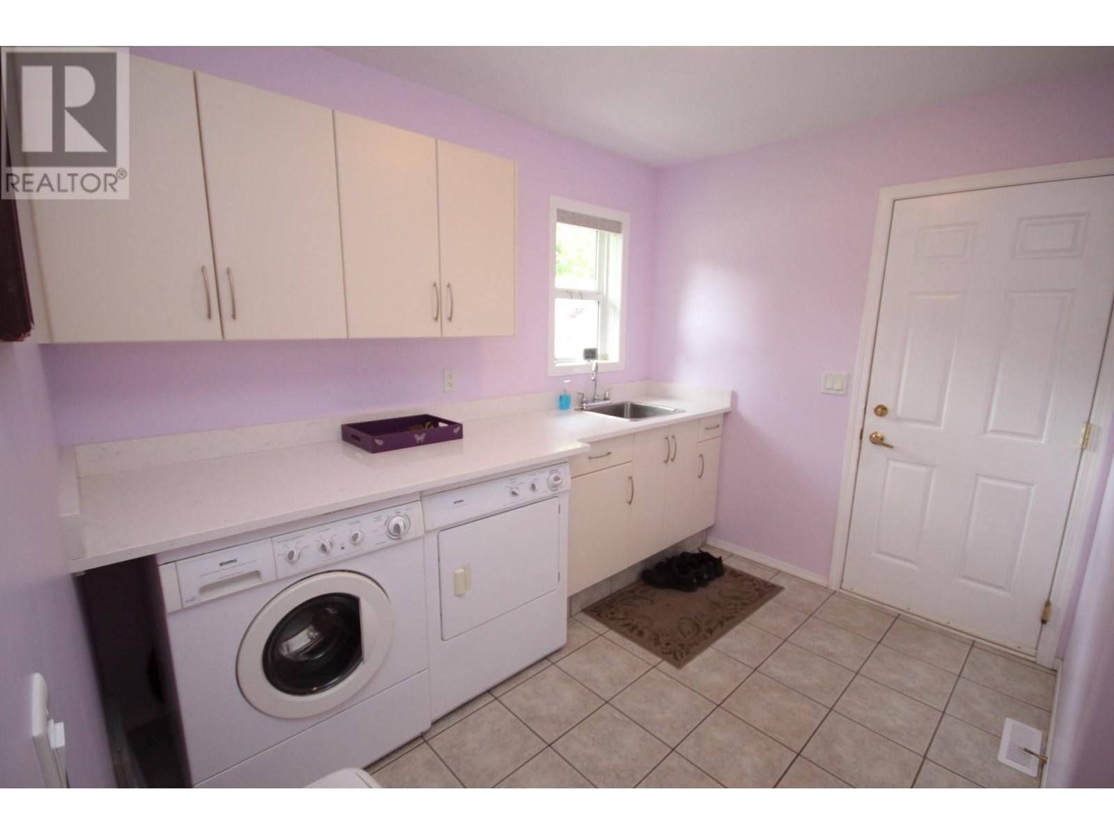  957 Morningstar Road, Oliver