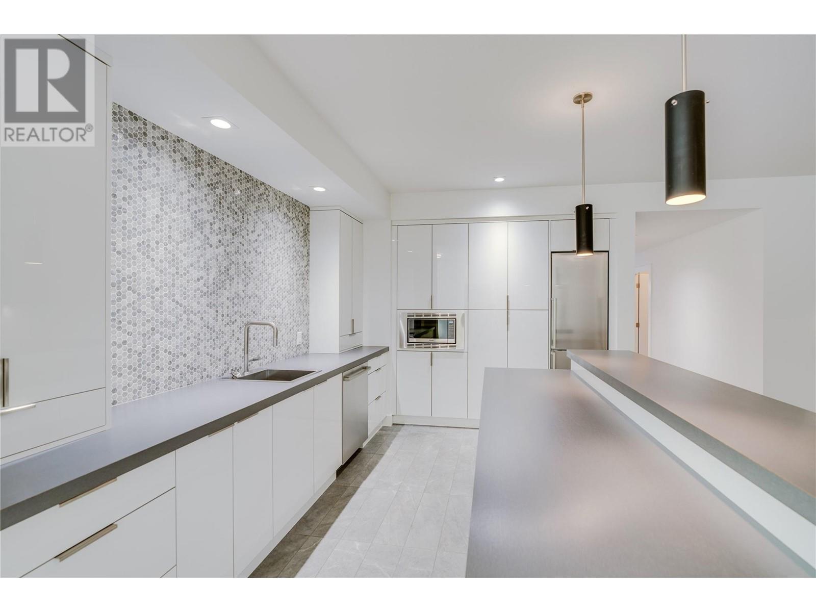  1454 Rocky Point Drive, Kelowna