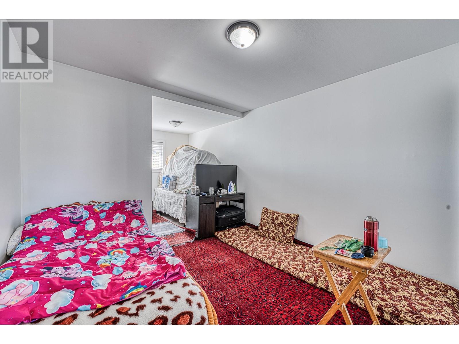 7768 18TH AVENUE, Burnaby