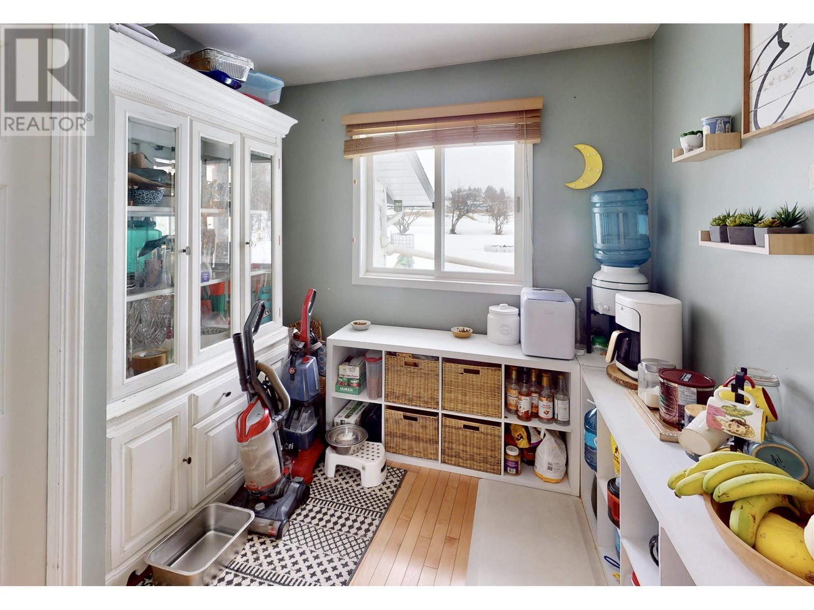 12954 AGNES LANE, Charlie Lake