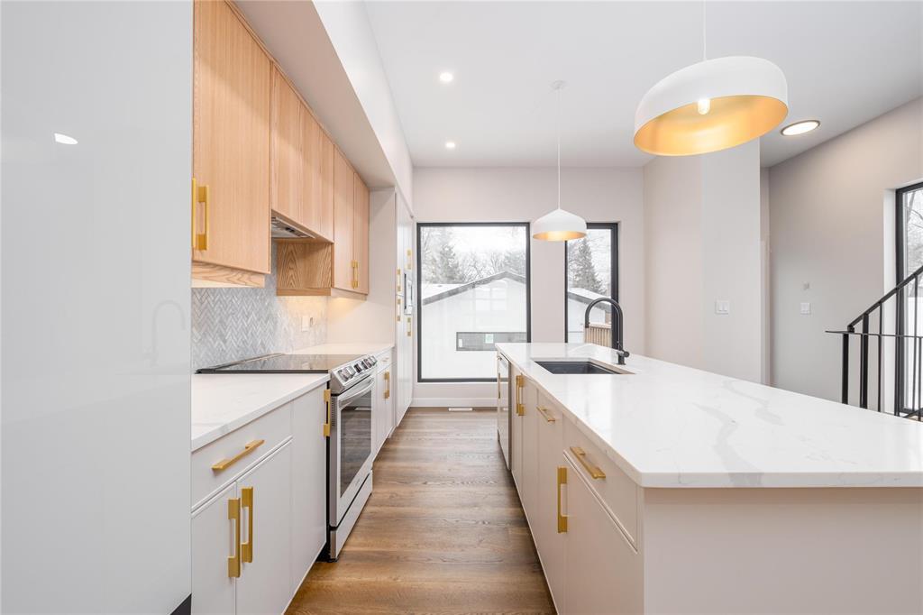 Photo 5 of 151 Renfrew Street, Winnipeg MB