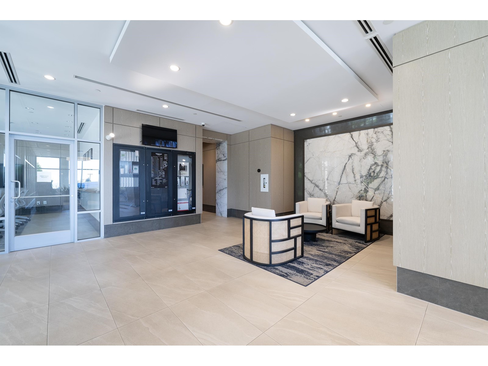 805 15165 THRIFT AVENUE, White Rock real estate listing R2977787
