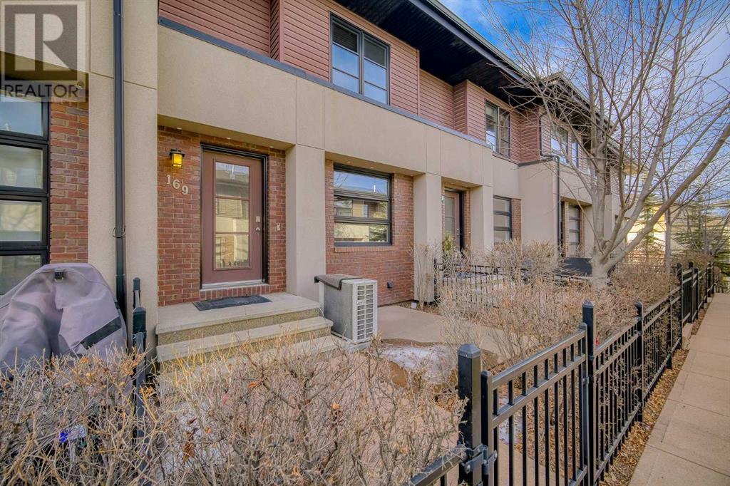 Single Family House for Sale in  Aspen Hills Villas SW Aspen Woods Calgary 