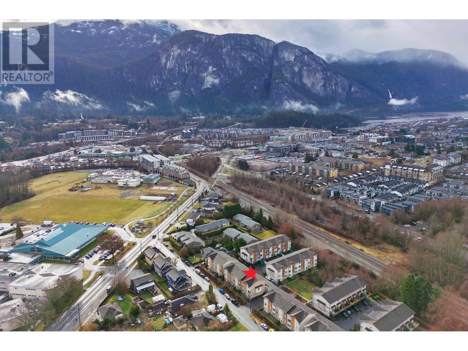 2 1188 WILSON CRESCENT, Squamish real estate listing R2977773
