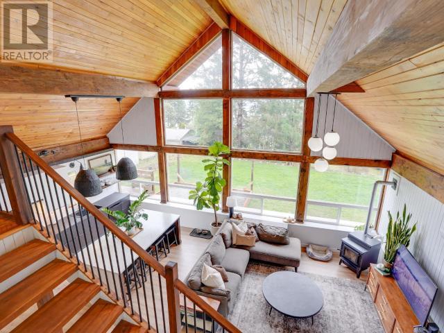 9131 101 HWY, Powell River