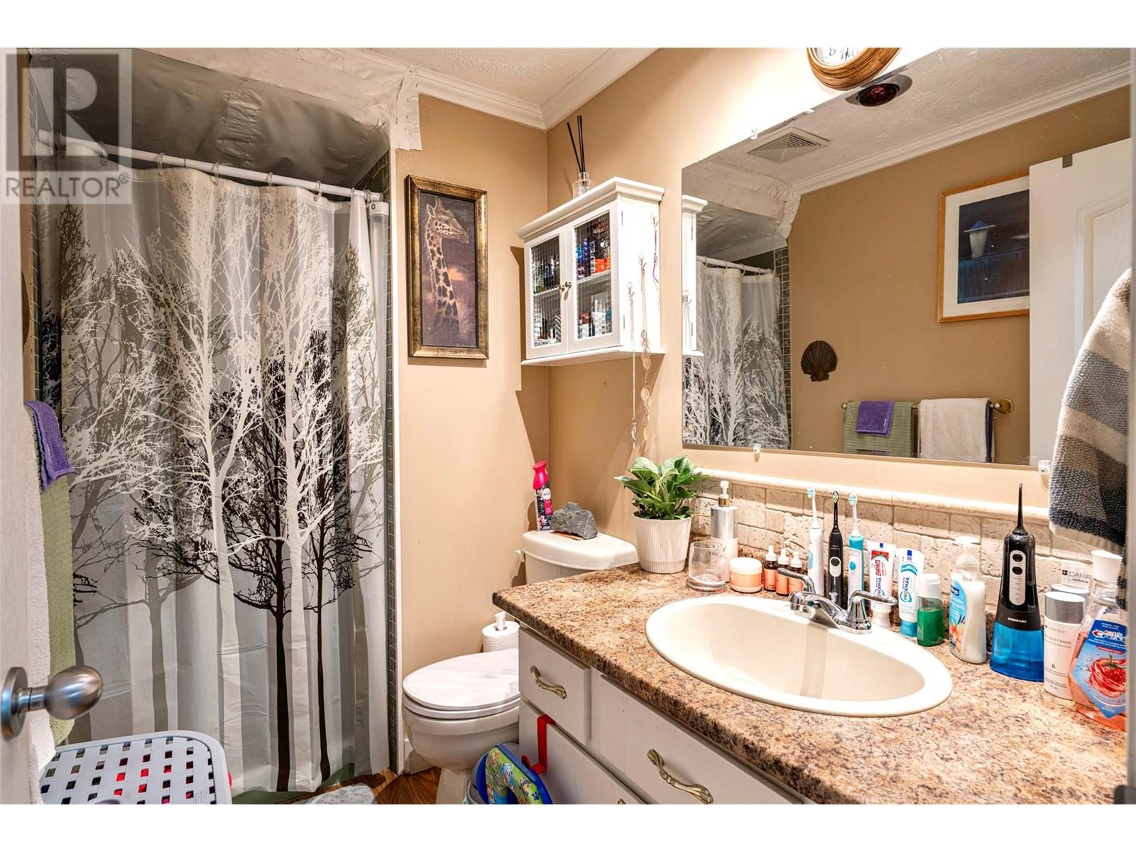  15033 Old Mission Road, Lake Country