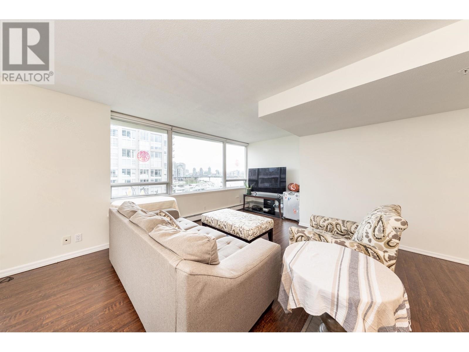907 1288 MARINASIDE CRESCENT, Vancouver real estate listing R2974432