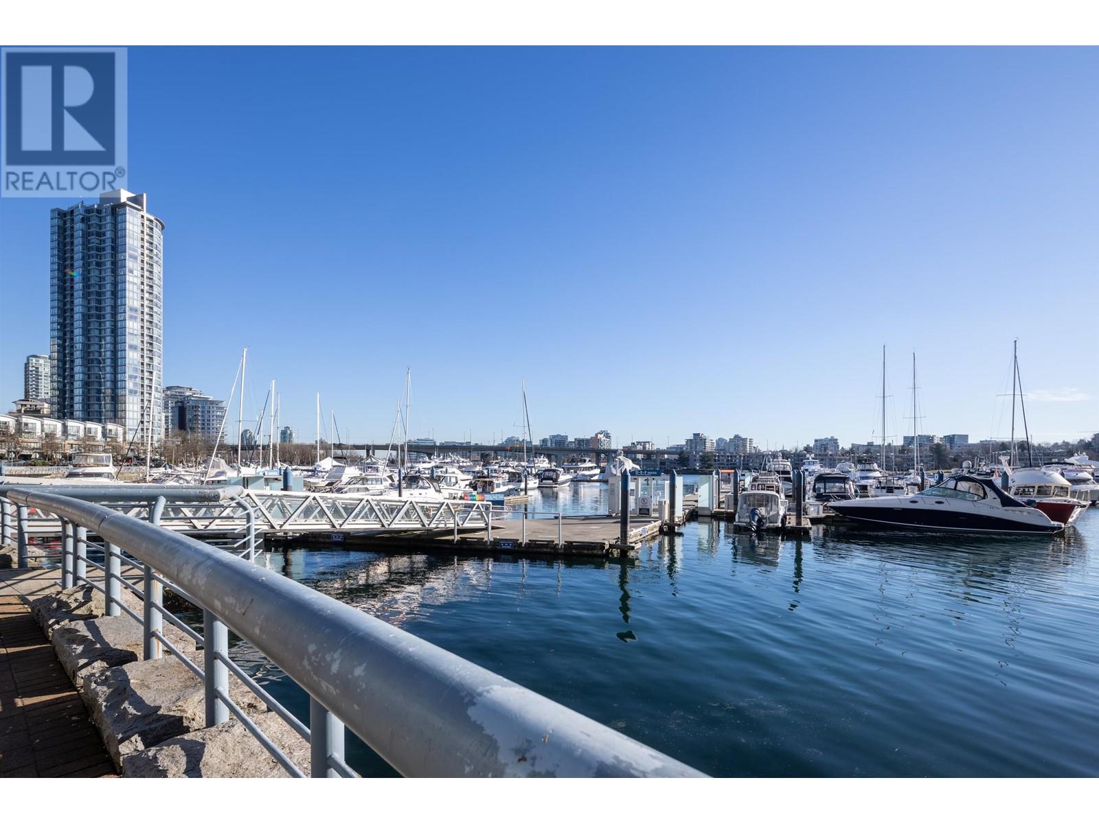 907 1288 MARINASIDE CRESCENT, Vancouver real estate listing R2974432