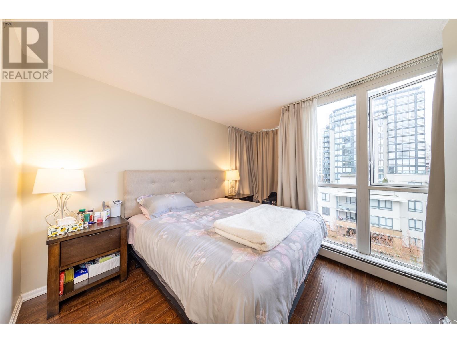 907 1288 MARINASIDE CRESCENT, Vancouver real estate listing R2974432