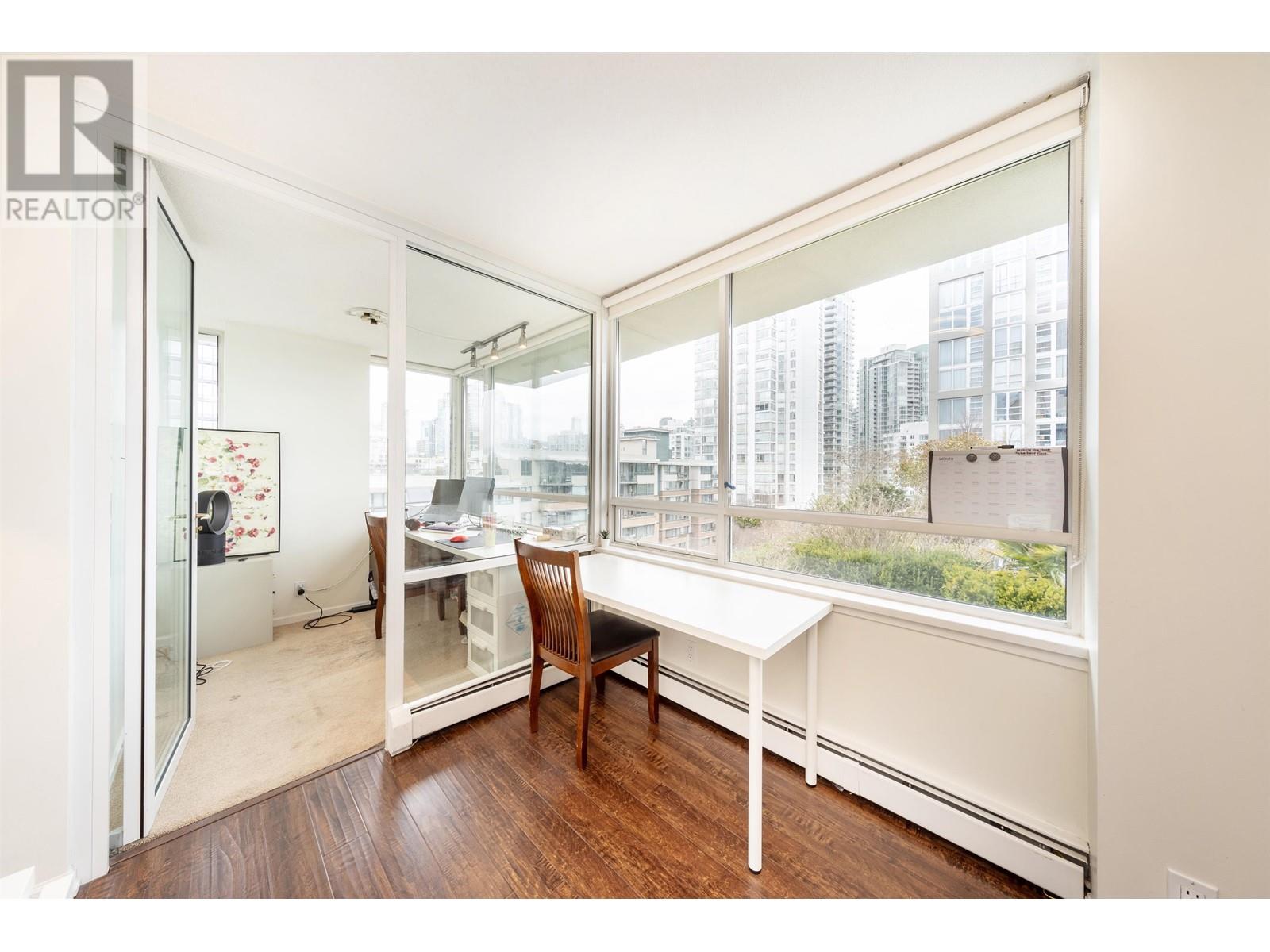 907 1288 MARINASIDE CRESCENT, Vancouver real estate listing R2974432