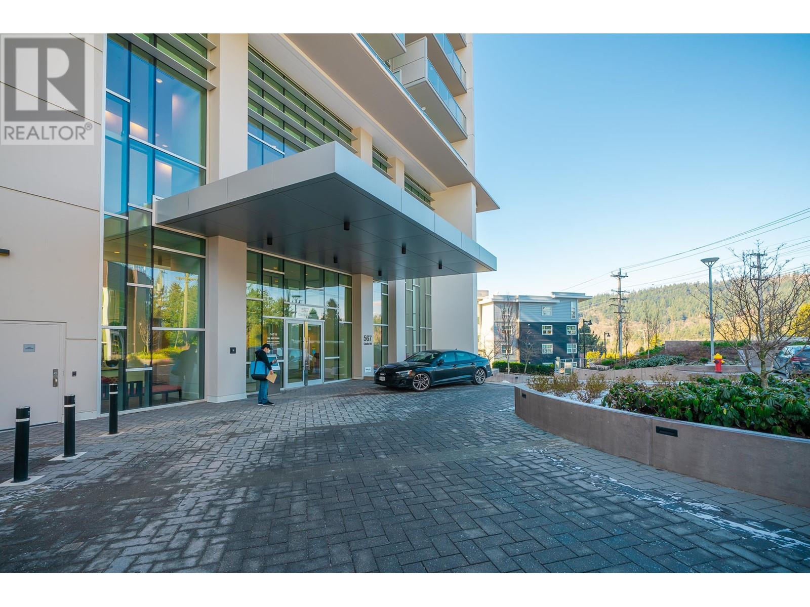 Photo 3 of 3901 567 Clarke Road, Coquitlam BC