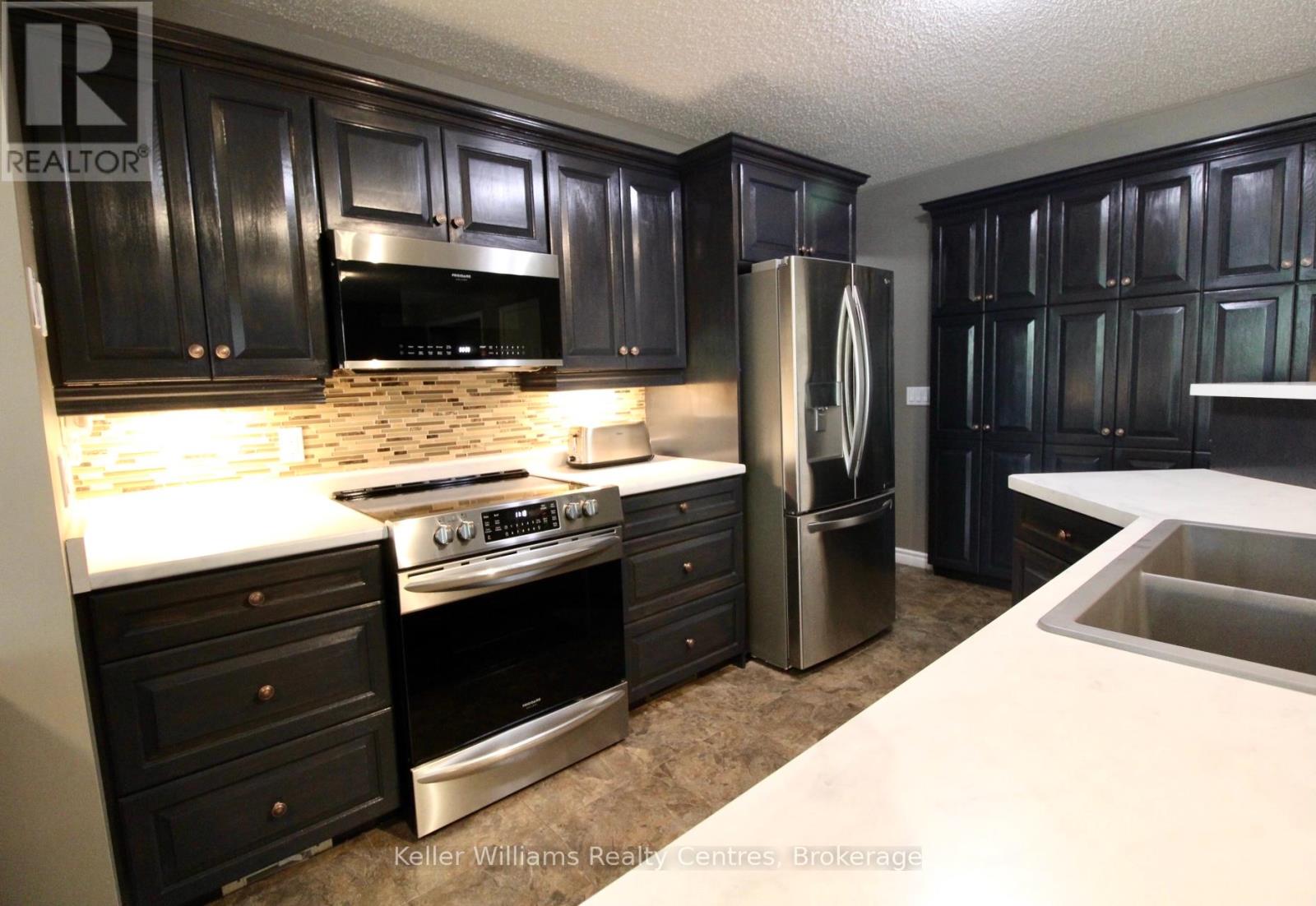 Photo 15 of 113 Lake Rosalind Road 1, Brockton ON