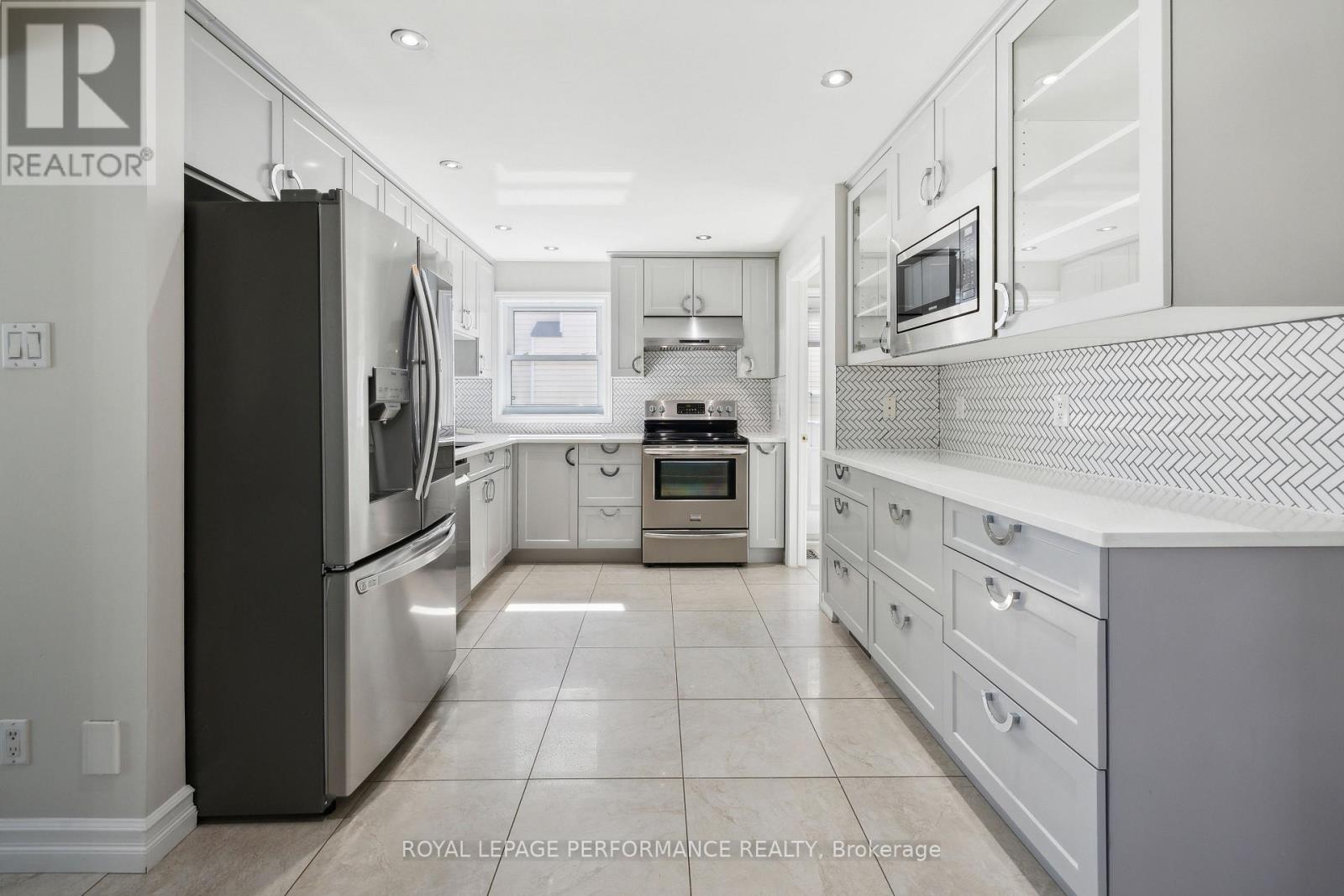 Photo 12 of 1873 Du Clairvaux Road, Ottawa ON