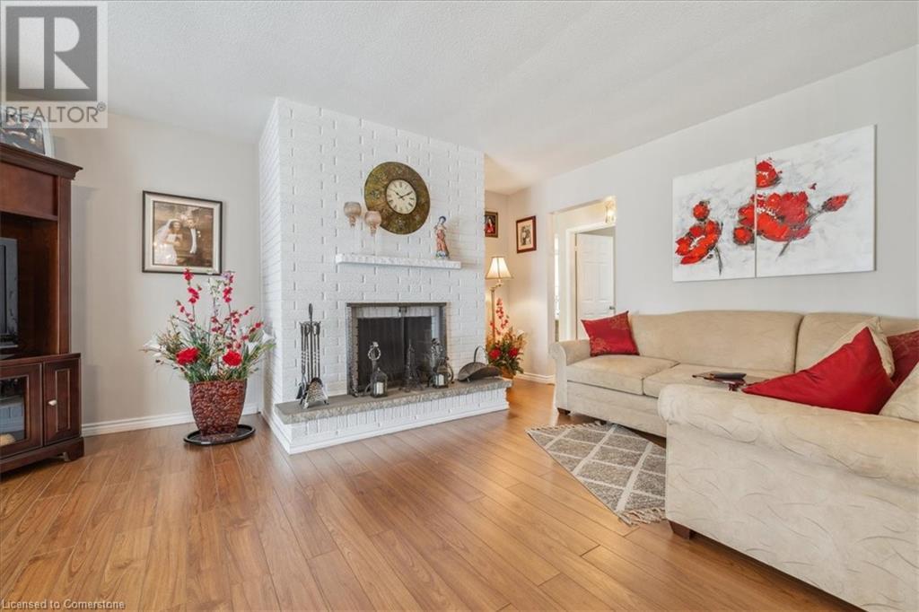 Photo 8 of 40 Purnell Drive, Hamilton ON