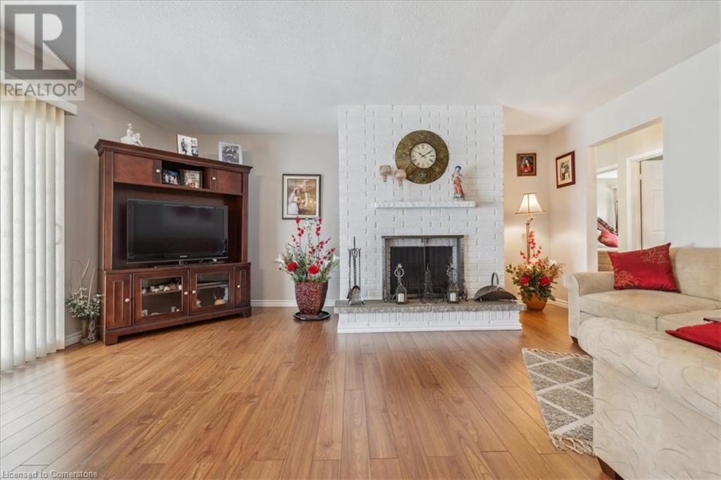 Photo 7 of 40 Purnell Drive, Hamilton ON