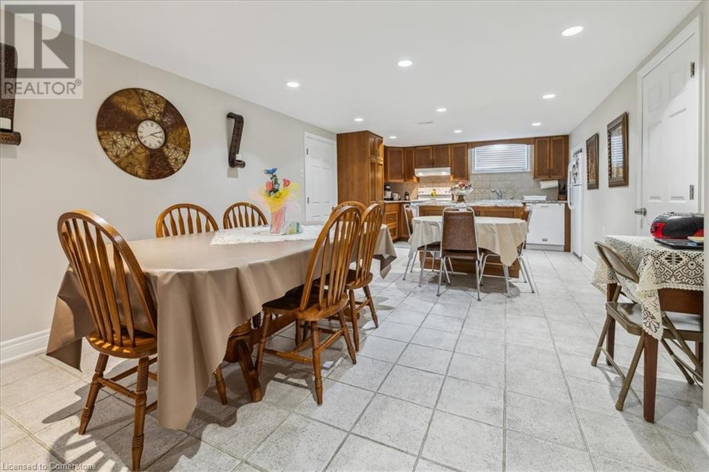 Photo 30 of 40 Purnell Drive, Hamilton ON