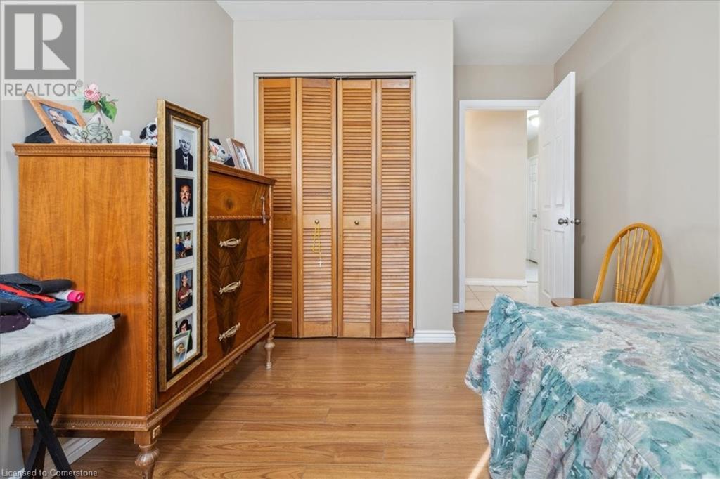 Photo 23 of 40 Purnell Drive, Hamilton ON