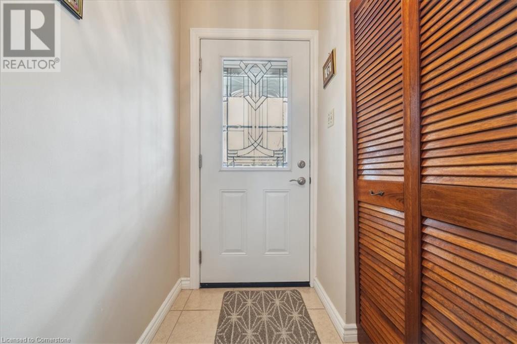 Photo 6 of 40 Purnell Drive, Hamilton ON