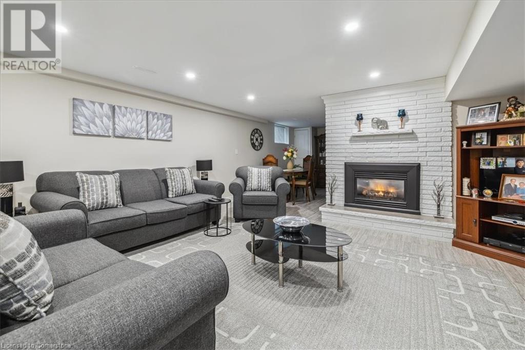 Photo 27 of 40 Purnell Drive, Hamilton ON