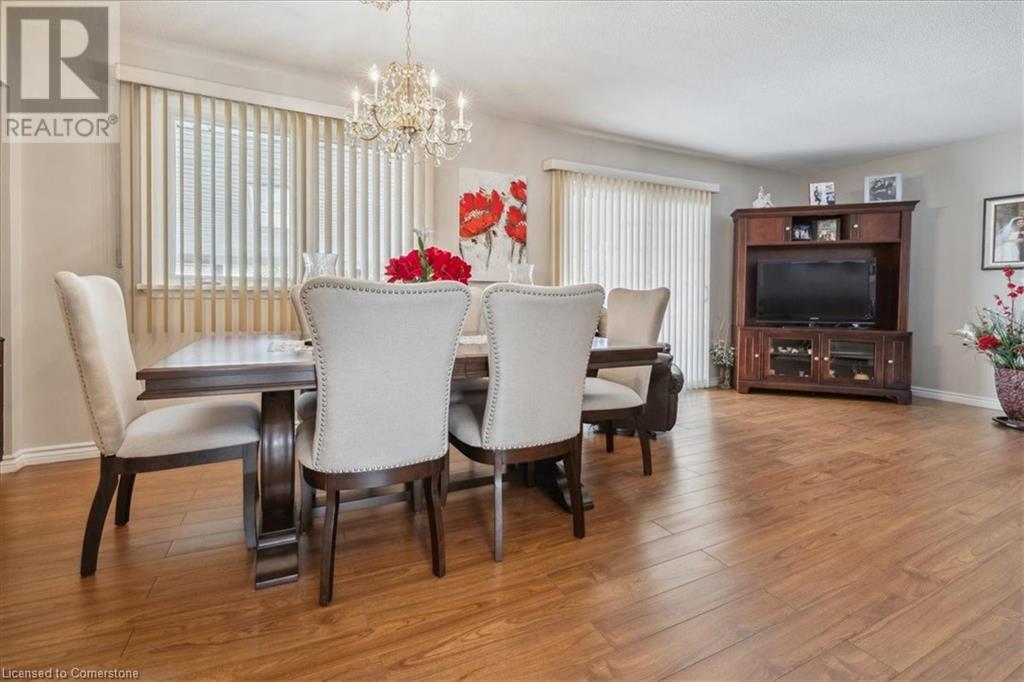 Photo 12 of 40 Purnell Drive, Hamilton ON