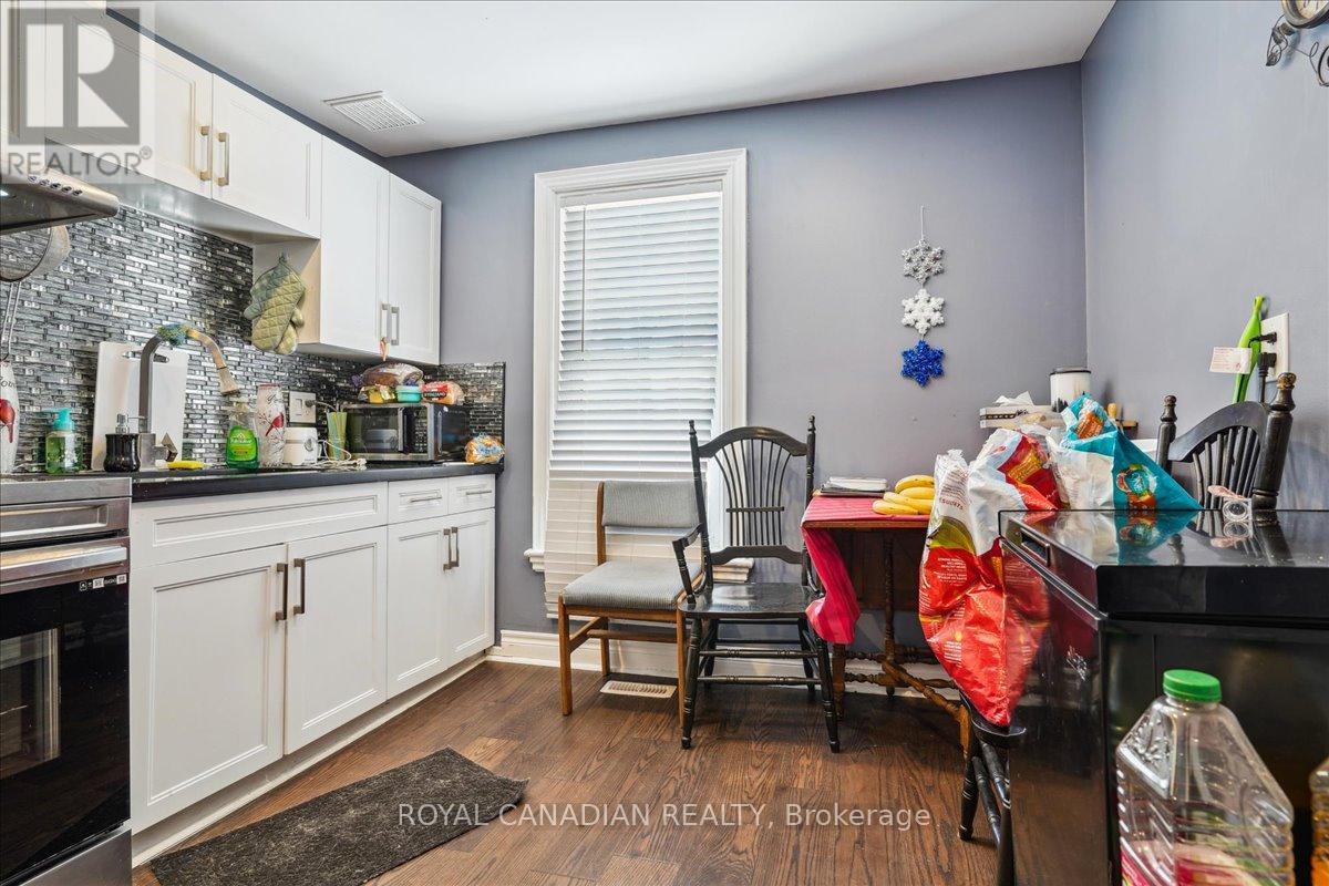 Photo 18 of 341 George Street, Peterborough Central ON