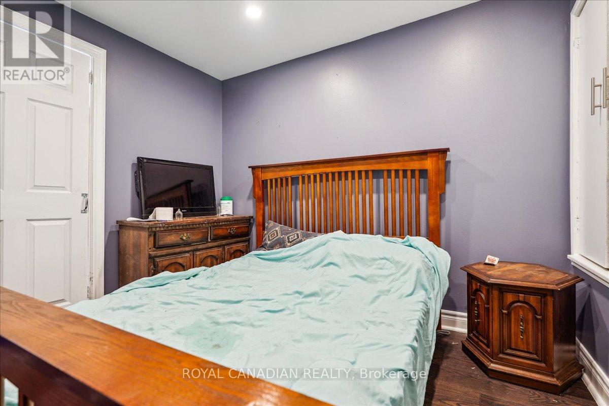 Photo 22 of 341 George Street, Peterborough Central ON