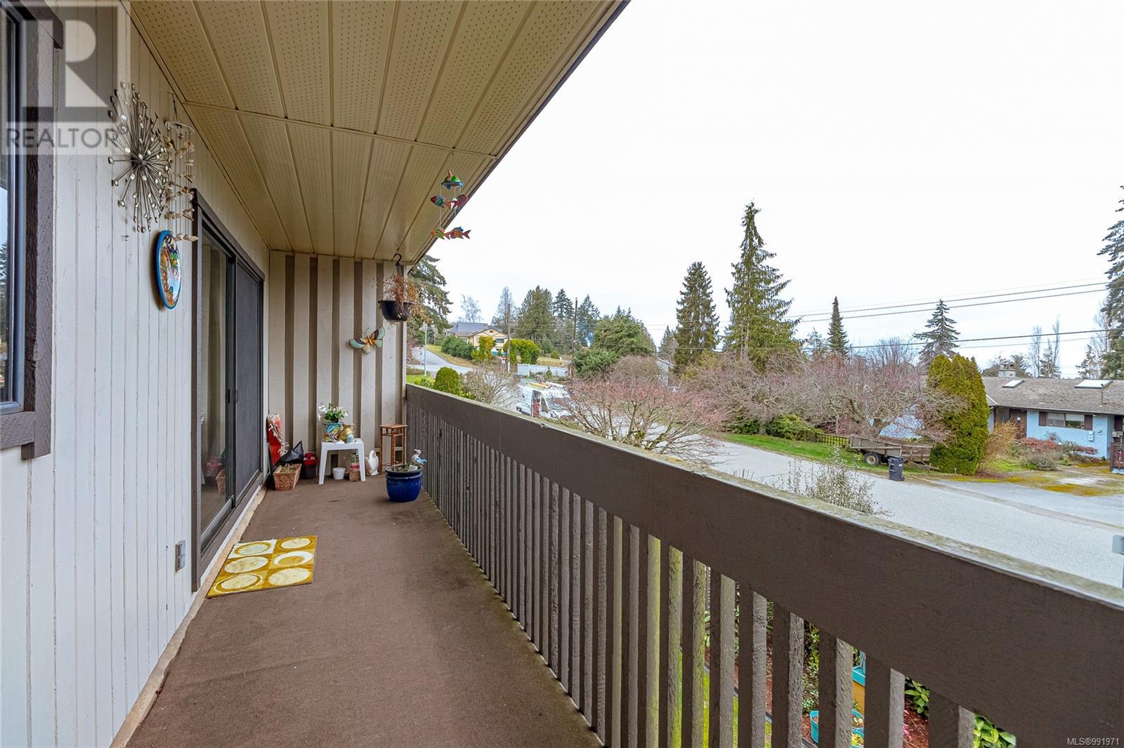 211 130 Sunningdale Rd E, Qualicum Beach