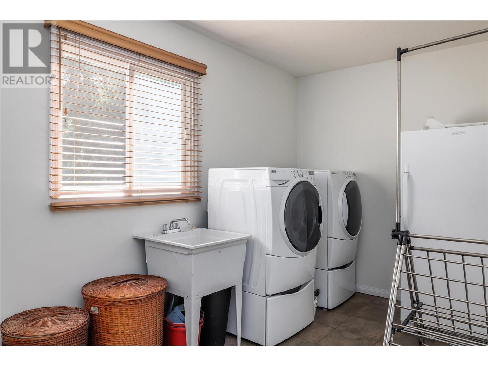 8514 SUN VALLEY ROAD - Image 16