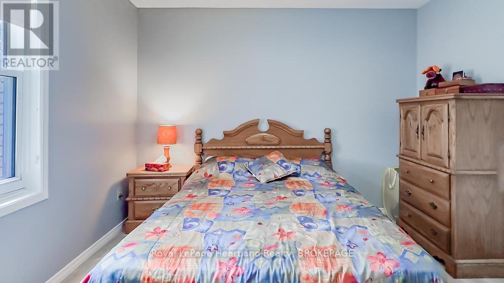 Photo 26 of 4 Ducharme Crescent, Bluewater ON