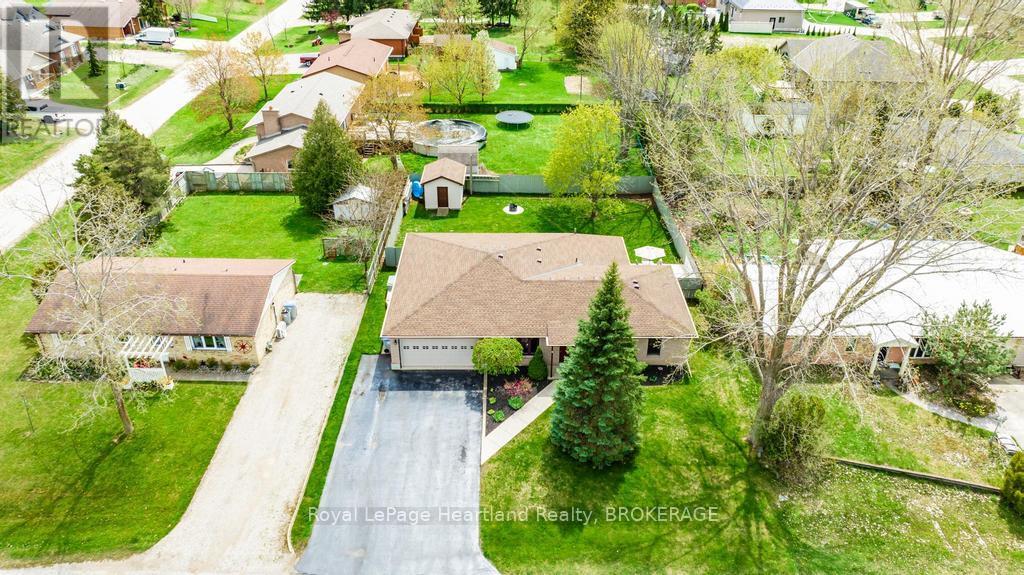 Photo 3 of 4 Ducharme Crescent, Bluewater ON