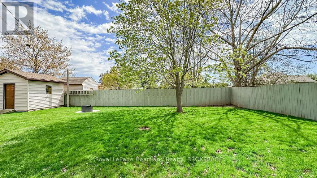 Photo 35 of 4 Ducharme Crescent, Bluewater ON