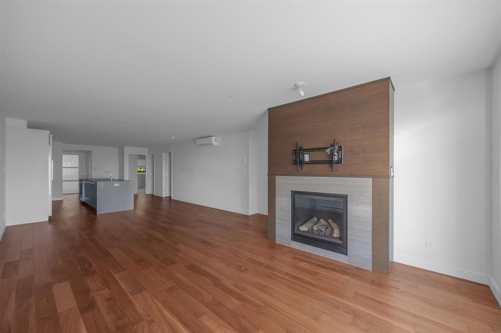 202 1150 OXFORD STREET, White Rock real estate listing R2977956