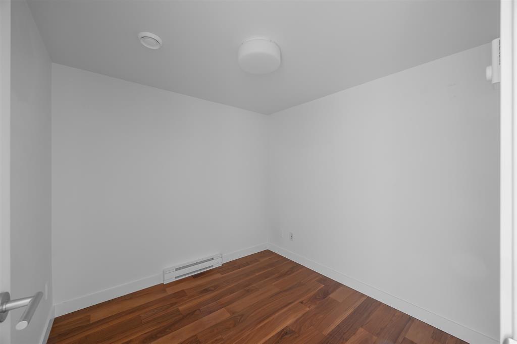 202 1150 OXFORD STREET, White Rock real estate listing R2977956