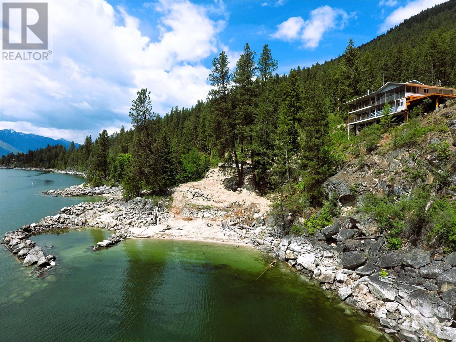  9703 3A Highway, Kuskanook