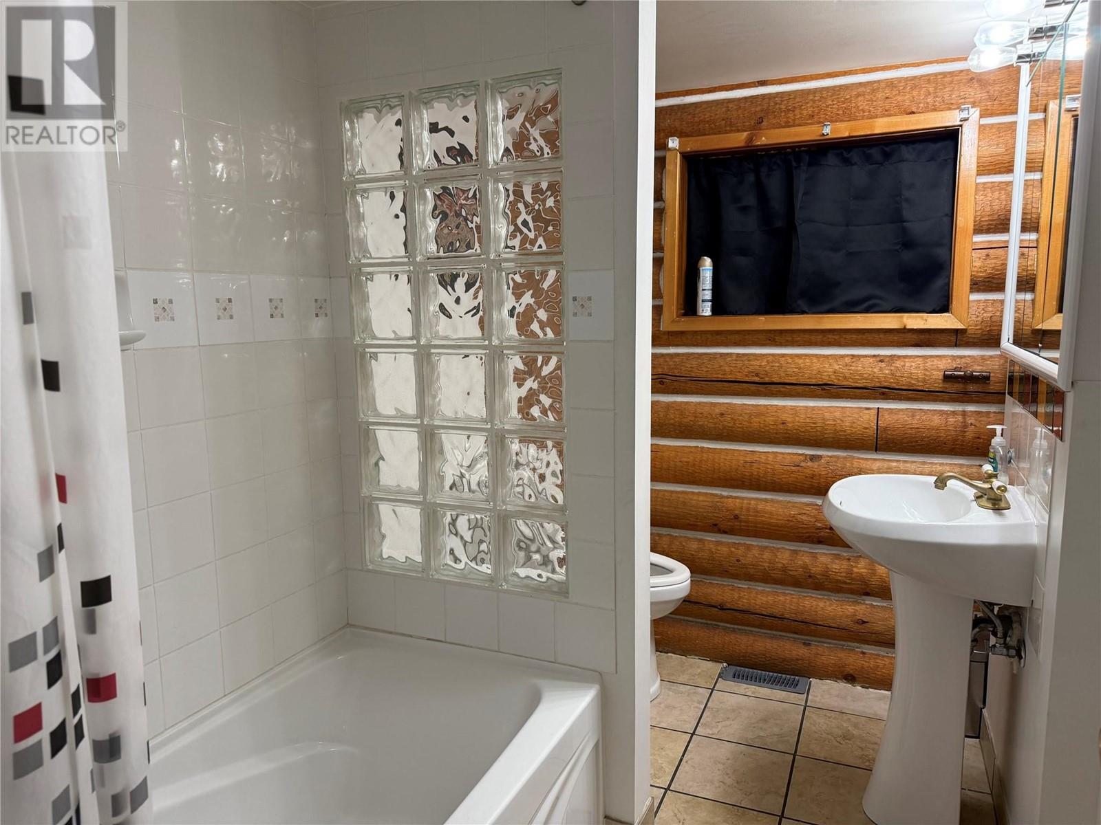  9703 3A Highway, Kuskanook