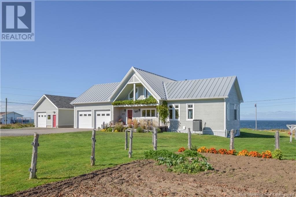 Photo 3 of 287 Rue De Lile Street, Caraquet NB